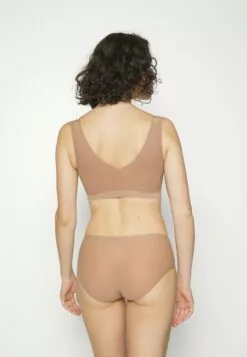 Chantelle Soft Stretch Shorty - Slip - Hellbraun -Chantelle Winkel 02bac584030f43bd8111a934dc514493