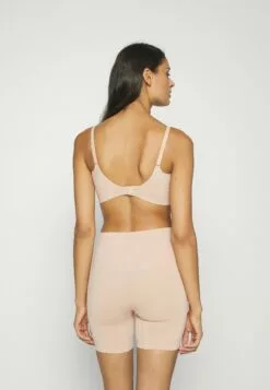 Chantelle Smooth Comfort Wirefree Bra - Bustier - Sirocco -Chantelle Winkel 2627891810ef4fc1a512b1e419c89796