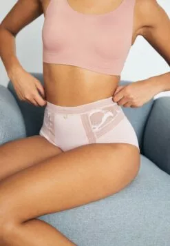 Chantelle True - Slip - English Rose