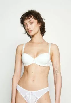 Chantelle Every Curve Half Cup Memory Bra - Beugel Bh - Milk