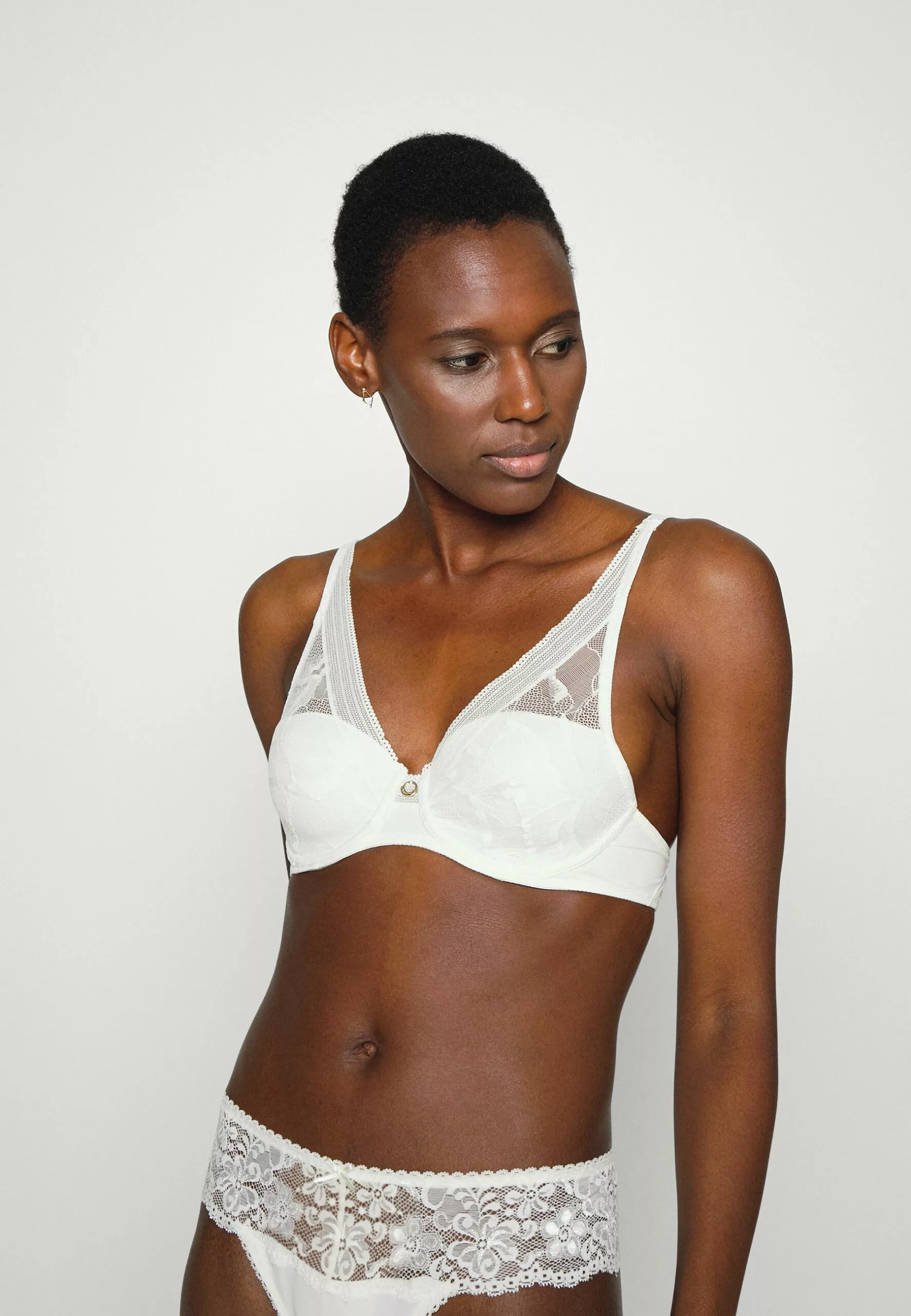 Chantelle True Tief - Triangel Bh - Milk 3 Chantelle True Tief - Triangel Bh - Milk