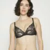 Chantelle Orangerie Dream Plunge Bra - Beugel Bh - Black 1 Chantelle Orangerie Dream Plunge Bra - Beugel Bh - Black -Chantelle Winkel 5fdc6342b5b94f889c7767e5eb269473