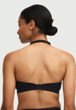 Chantelle Glow Wirefree Plunge Bra - Bikinitop - Black 10 Chantelle Glow Wirefree Plunge Bra - Bikinitop - Black -Chantelle Winkel 6d1af6a615814a92a86420ce2d6733b0