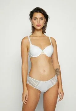 Chantelle Winkel -Chantelle Winkel 720385420bf6426cb57fd696ffd46441