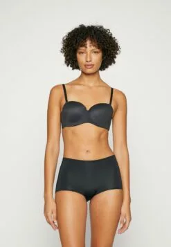 Chantelle Norah Bandeau- Strapless Bh - Black -Chantelle Winkel 8386eaf7610c4660bcd1089b19304bc4