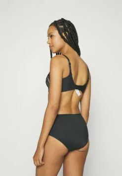 Chantelle Graphic Support Wirefree Bra - Triangel Bh - Black 9 Chantelle Graphic Support Wirefree Bra - Triangel Bh - Black -Chantelle Winkel 88b601781316403ea4321652c1ecafae