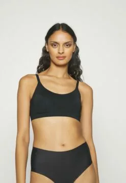 Chantelle Smooth Comfort Wirefree Bra - Bustier - Black