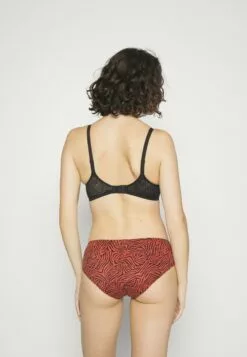 Chantelle Period Panty Essential Shorty - Menstruatie-Ondergoed - Safari Chic -Chantelle Winkel cb932a3bb9ac45d1be875c967b7676a8